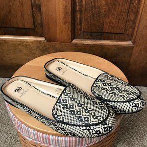 Rara Avis Black & Taupe Basket Weave Mules 9.5W